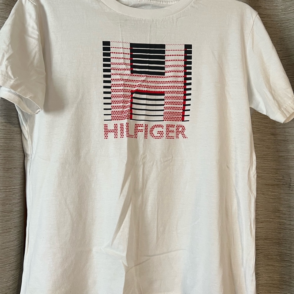 T-shirt like new only used a few times